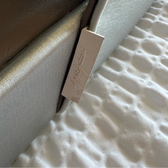 Adidas Y-3 Yohji Yamamoto Silver Unisex Slides Size Men’s 9 Women’s 10 - Picture 5 of 7